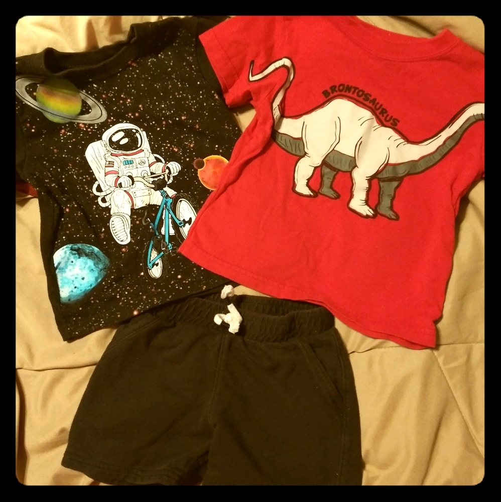Short and 2 shirts